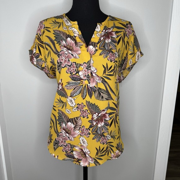 Rachel Roy Yellow Floral‎ Blouse Women's M Split Neck Tropical Short Sleeve - Picture 1 of 5